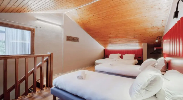 Семейный номер Standard с балконом Alpeen Hotel