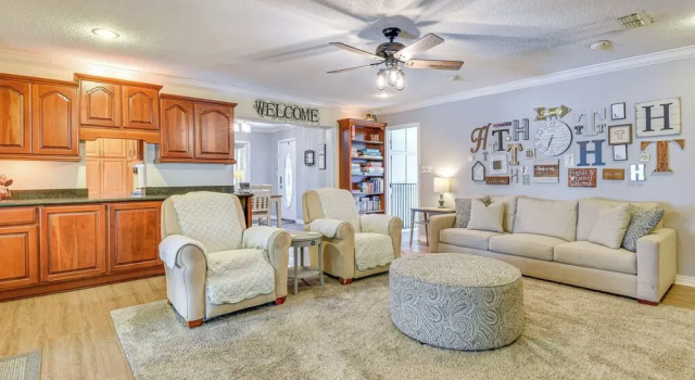 Spacious Home w/ Hot Tub in Fort Walton Beach!, Book Vacation Home Fort Walton Beach Emerald Coast