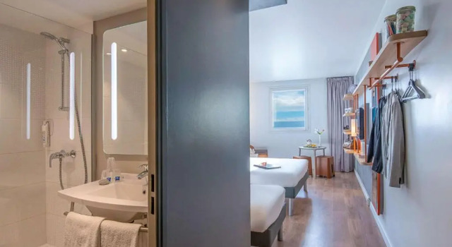 Семейный номер Standard ibis budget Nice Californie Lenval