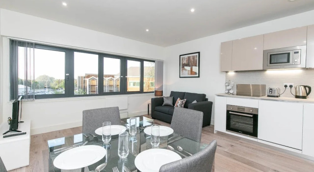Двухместные апартаменты Superior Deluxe Heathrow Apartments & Parking