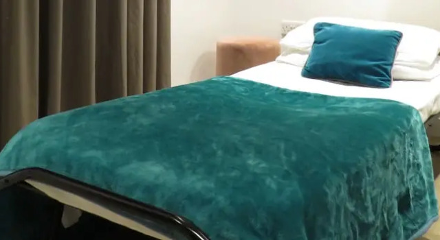 Tudors eSuites JQ Regency Kingsize, Забронировать Апартаменты/квартира Отели Бирмингема с парковкой, рядом с Royal Birmingham Society of Artists, Парковка