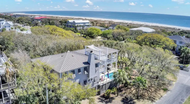 Коттедж Steps to the Beach! Pool, Gym, Game Room, Movie Theater 3301 Palm by Avantstay