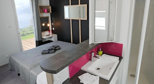Kanopée Village, Rezerwuj Hotel Trévoux Ain