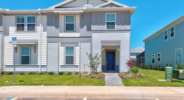 Family Townhome w/ Private Pool Near Theme Parks, Book Hotel Four Corners Florida