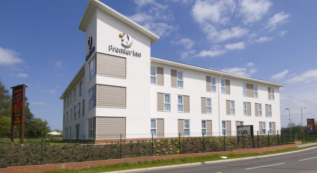 Premier Inn Corby, Забронировать Отель Отели Англии с завтраком, Завтраки