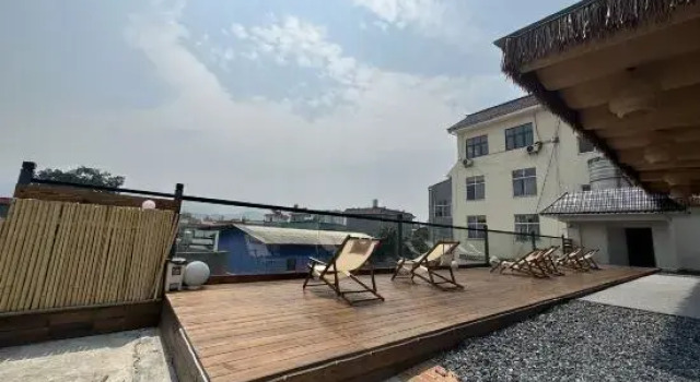 XICHEN Vacation Rental, Book Hotel Hotels in Dehong with a Pool, Swimming Pool