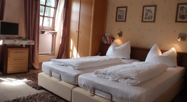 Brüsseler Höfchen, Boek Hotel Blankenheim 