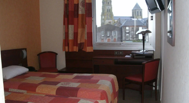Citotel Saint Jacques, Varaa Hotelli Parthenay Poitou-Charentes