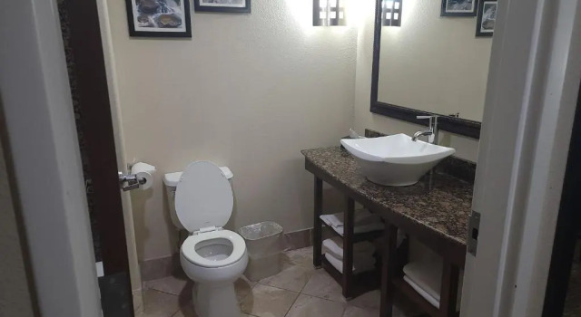 Четырёхместный номер Standard Comfort Suites At Kennesaw State University