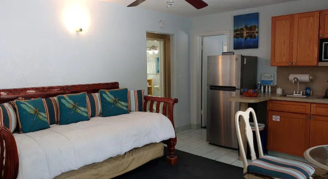 Семейный люкс с балконом и с красивым видом из окна Suite Dreams Inn by the beach