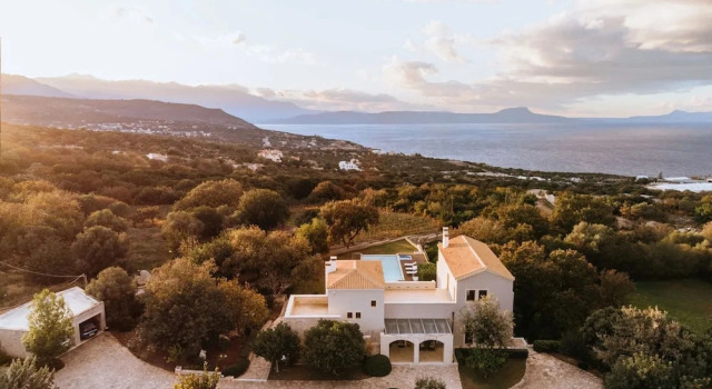 Коттедж Luxurious Villa Liandri 600 m Resort