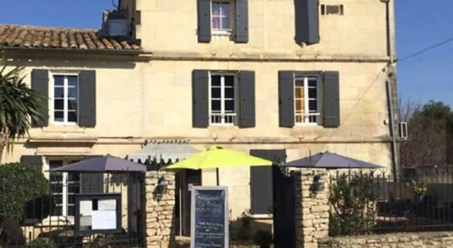 Chambre d'Hotes Le Bel Oustau, Book Hotel Fontvieille Alpilles