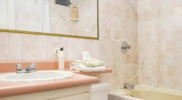 Acquamarina, Book Hotel Quito Sierra