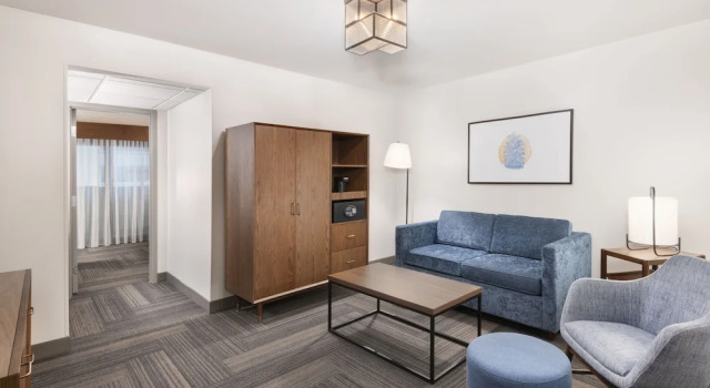 Four Points by Sheraton Spartanburg, Забронировать Отель Спартанберг Южная Каролина