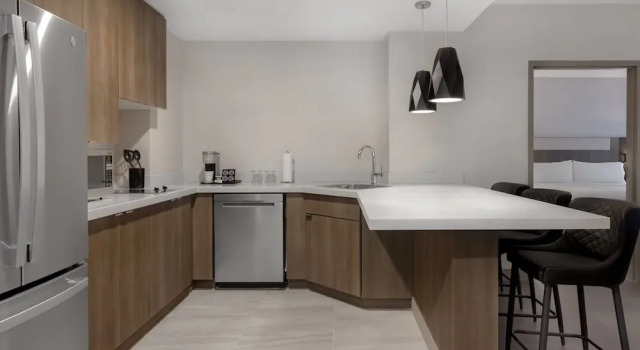 Люкс Holiday Inn Express & Suites St Thomas