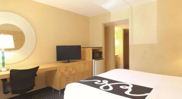 Четырёхместный номер Deluxe La Quinta by Wyndham Coral Springs South
