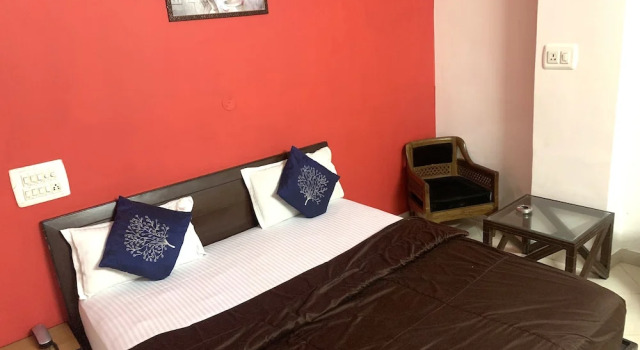 Номер Economy Galaxy Inn