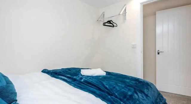 Апартаменты Cosy 2BR Maisonette Near Hospital & Stations