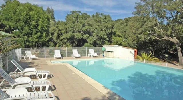 Camping Pezza Cardo, Varaa Leirintäalue Porto-Vecchio 