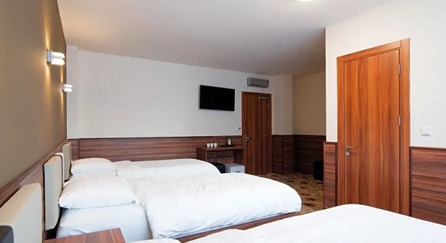 Трёхместный номер Standard Hotel King's Court