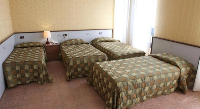 Четырёхместный номер Classic Hotel Maxim