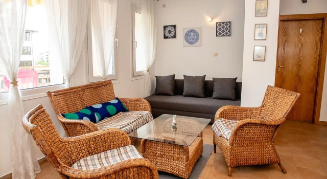 FM Premium 1-BDR Apartment with Parking - Azure Joy
