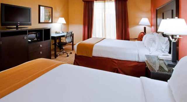 Номер Standard Holiday Inn Express Winston-Salem Medical Ctr Area