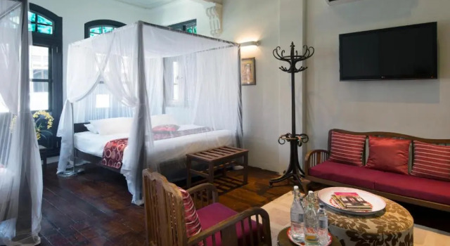 Suite Noordin Mews