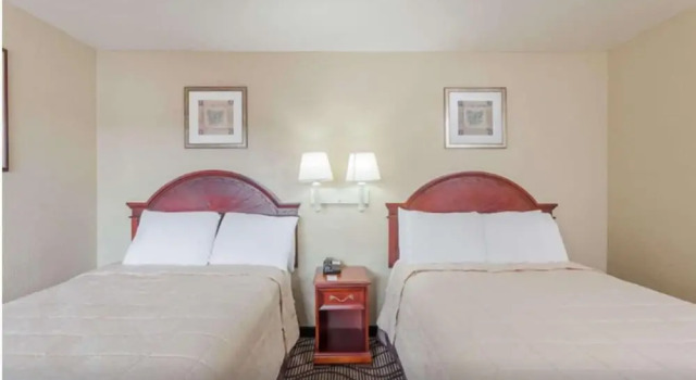 Четырёхместный номер Standard Tri City Inn