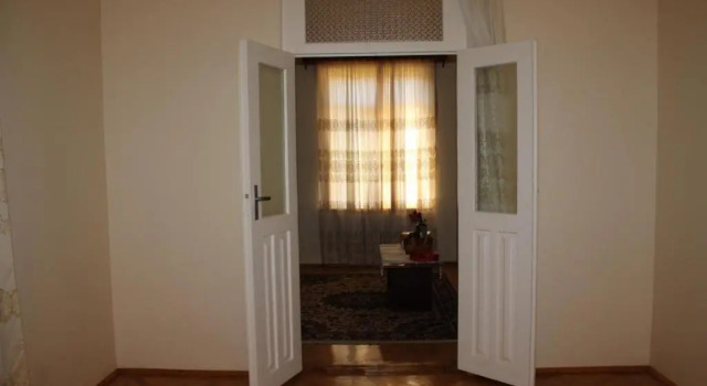 House edo, Book Hotel Batumi 