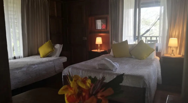 Hotel Villas de la Colina, Buchen Sie Hotel Hotels in Atenas mit Pool, Schwimmbad