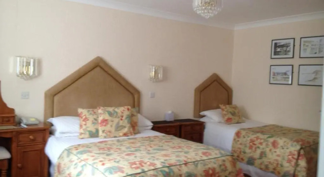 Семейный номер Standard Royal Glen Hotel