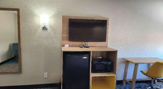 Люкс Days Inn & Suites by Wyndham New Iberia