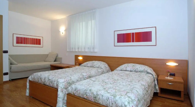 Четырёхместный номер Standard с видом на сад Hotel Karinhall