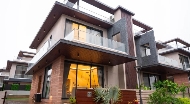 ALYF at Tropical Grand Villa 30, Lonavala, Réserver Villa Hôtels à Maharashtra avec piscine, Piscine