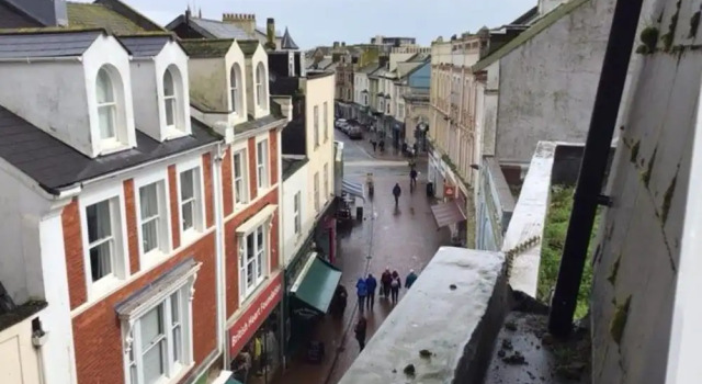 Central Teignmouth - Sleeps 4 - Pets Allowed, Забронировать Апартаменты/квартира Тинмут Девон, рядом с Gales Hill