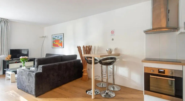 Nice Flat 5 min walking from the sea, Забронировать Апартаменты/квартира Отели Ниццы с парковкой, Парковка