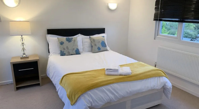 6 bed House With 2 En-suites, Garden and Parking