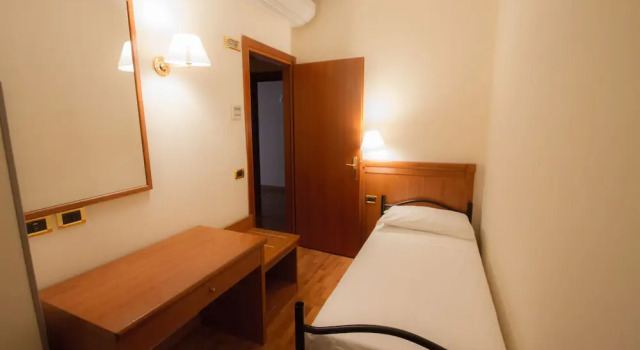 Трёхместный номер Standard Hotel Santa Lucia