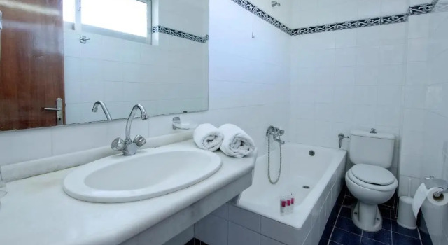 Трёхместный номер Standard с видом на море Lito Hotel