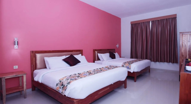 Summer Quest Hotel, Book Hotel Hotels in Gedongtengen with a Pool, Swimming Pool