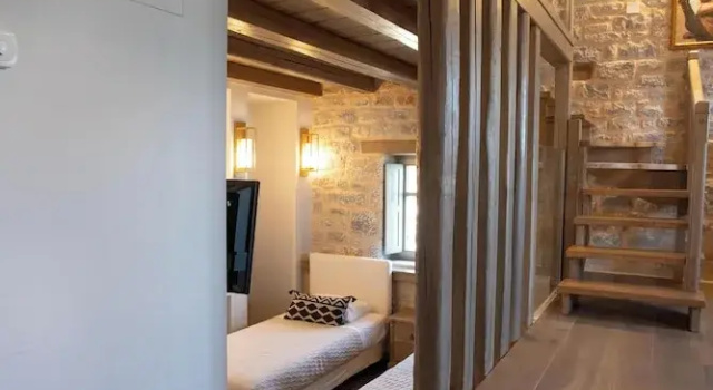 Люкс с балконом и с видом на море Akrolithi Guesthouse