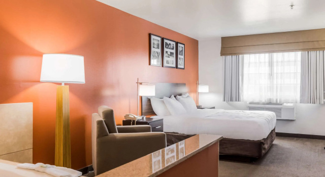 Sleep Inn & Suites North Liberty - Liberty City, Rezerwuj Hotel Hotele w Iowa z basenem, Basen