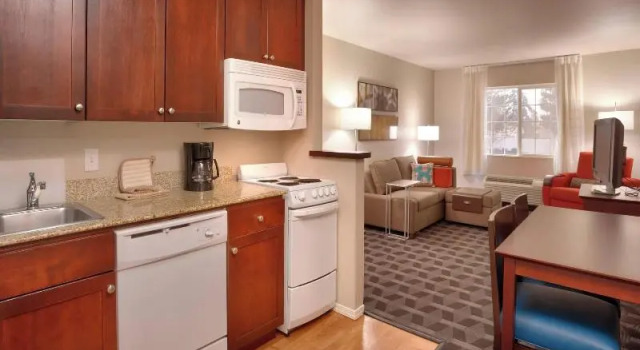 Четырёхместный люкс Towneplace Suites Marriott Meridian
