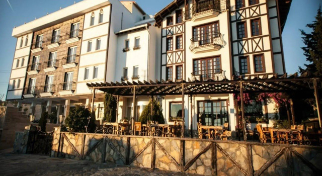 Zinos Hotel, Rezerwuj Hotel Hotele w Sinop z basenem, Basen