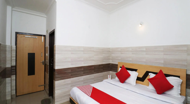 Люкс Standard OYO 18916 Shyam Residency