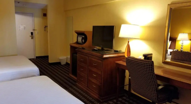 Номер Deluxe Comstock Inn & Conference Center