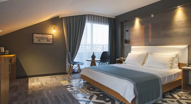 Полулюкс Hotel Cura