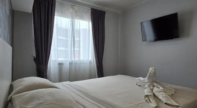 Апартаменты Sleek Corner 1 Bed Apt T1-607