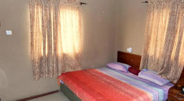 Dansaky Hotels & Suites, Buchen Sie Hotel Ijaiye Alimosho